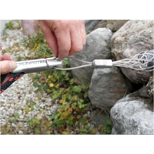 Wciągarka bębnowa elektryczna kabestanowa do przeciągania, wciągania kabli w zestawie z szyną montażową i pasem poliestrowym CW800E RUNPOTEC