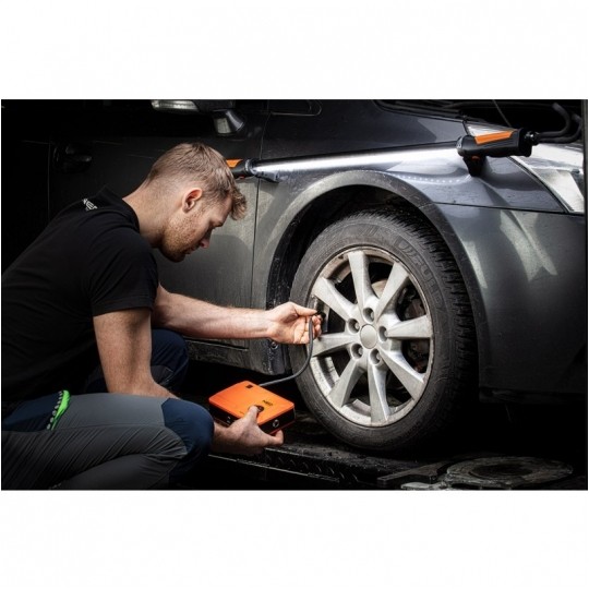 Wielofunkcyjny Jump Starter 4w1 - Rozruch, Kompresor 3,5bar, Latarka, Powerbank 14000mAh NEO 11-997