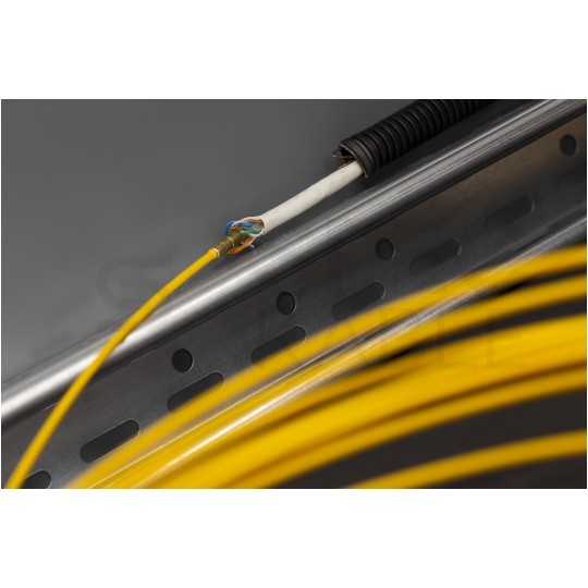 Włókno szklane do wciągania, przeciągania kabli pod drogami, między studzienkami w zestawie z 6 końcówkami fi:3mm 30m NEKU