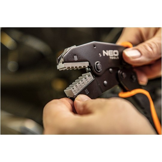 Zaciskarka Praska do tulejek kablowych 0,5-16mm2 z matrycą trapezową NEO 01-506