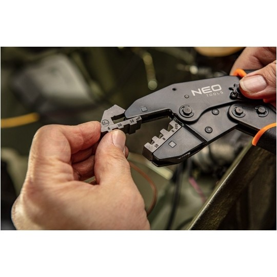 Zaciskarka Praska do tulejek kablowych 0,5-16mm2 z matrycą trapezową NEO 01-506