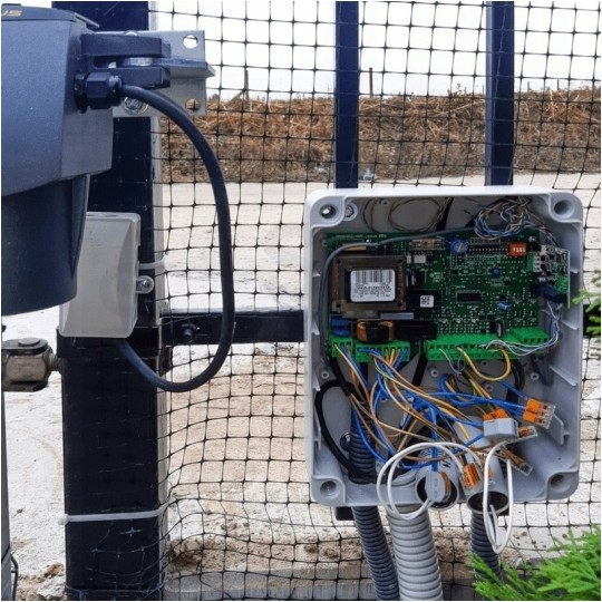 Zestaw napęd automatyczny do bram skrzydłowych FAAC ALFA 414 (2x siłownik + 1x pilot + moduł radiowy + centrala + fotokomórki + akcesoria)