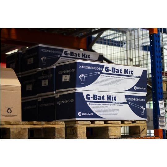 Zestaw napęd automatyczny do bram skrzydłowych GENIUS G-BAT 300 PREMIUM (2x siłownik + 4x pilot + moduł Wi-Fi + moduł radiowy + centrala + fotokomórki + lampa LED + ogranicznik + akcesoria)