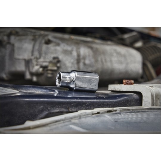 Zestaw nasadek metrycznych 1/4" z grzechotką 38 elementów MILWAUKEE