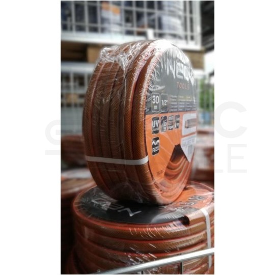 Zestaw ogrodowy Wąż 1/2" pomarańczowy 20m 4-warstwowy Economic NEO z przyłączem, zraszaczem prostym i złączkami VERTO