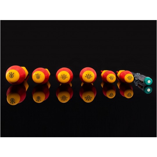 Zestaw wkrętaków izolowanych dla elektryka 7 sztuk: 4x płaskie PŁ + 2x krzyżowe PH + próbnik 1kV VDE Comfort WERA