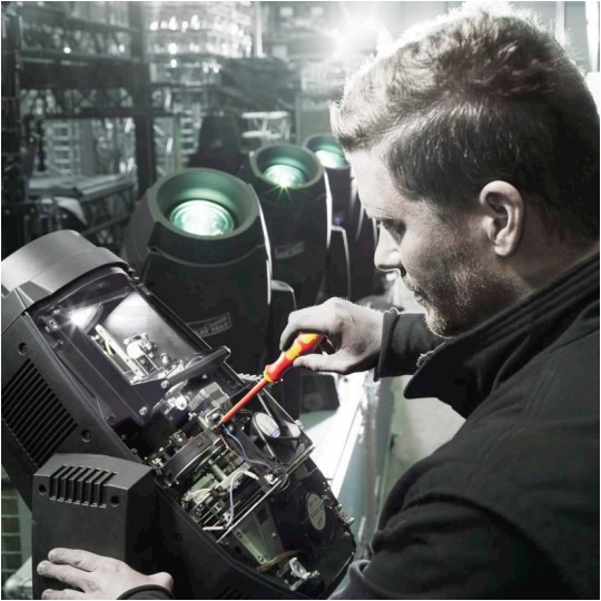 Zestaw wkrętaków izolowanych dla elektryka 7 sztuk: 4x płaskie PŁ + 2x krzyżowe PH + próbnik + wieszak 1kV VDE Kraftform Seria 100 WERA