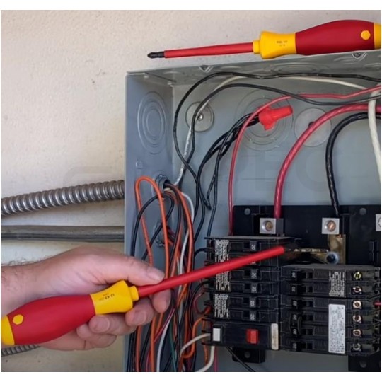 Zestaw wkrętaków izolowanych dla elektryka: krzyżowy Z1 x 80 + Z2 x 100 1kV VDE FELO Ergonic
