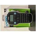 OUTLET Drukarka etykiet DYMO LabelManager 160 dla biura, domu, instalatora (LM 160) [S0946320] + taśma DYMO D1 12mm [45013]