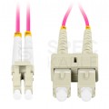 Patchcord światłowodowy MM LC/UPC-SC/UPC duplex 3mm OM4 magenta 0,5m LANBERG