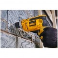 WIERTARKA UDAROWA 701W 13MM KLUCZYK DEWALT