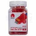 Wtyk modularny RJ45 8P8C kat.5e nieekranowany UTP uniwersalny drut linka przelotowy czerwony NEKU opakowanie SŁOIK 100szt.